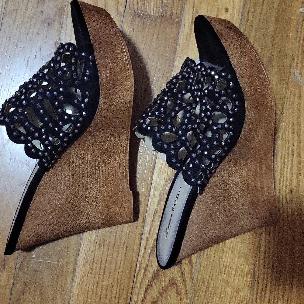 Zigi Soho Black Studded Slide Sandals - Picture 9 of 13
